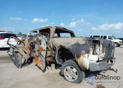 2012 Toyota Tundra Grade 5.7L V8 z USA, uszkodzony, nr VIN 5TFDW5F16CX211292